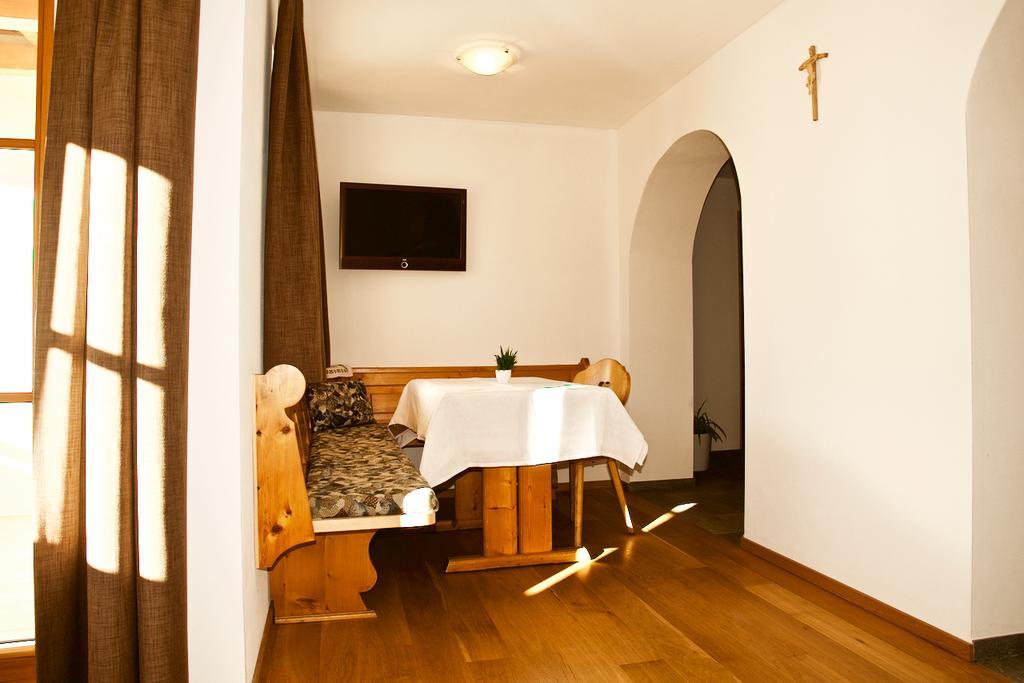 Putzerhof Aparthotel Funes  Luaran gambar